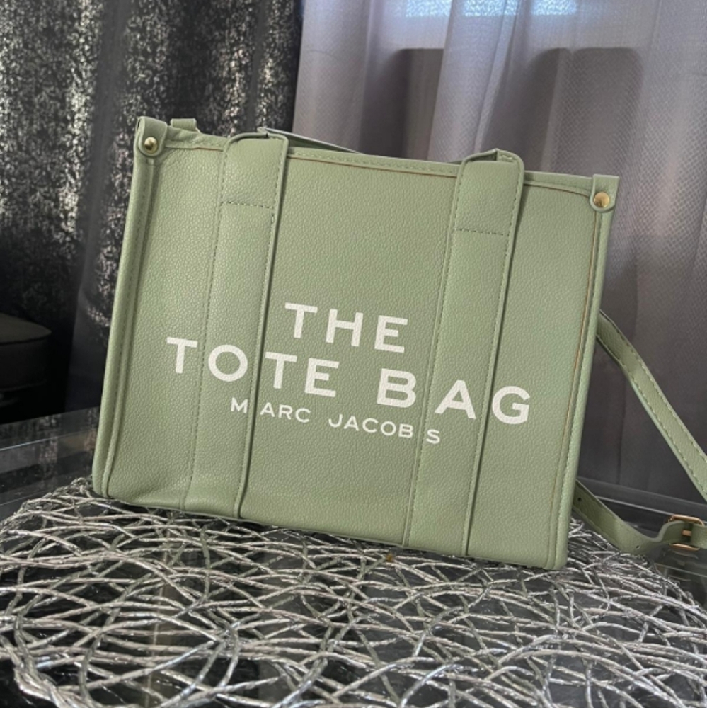 The Tote Bag Leather